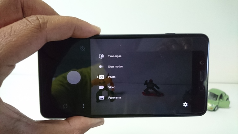 OnePlus X sale just went live on Amazon India for Rs. 16,999 for those who hold an invite to purchase the handset. Before you go ahead, here are a few photos of the OnePlus X Onyx to show you in and out of the impressive handset. OnePlus X photos,OnePlus X review,OnePlus X first look,OnePlus X real photos,OnePlus X first impressions,should u buy OnePlus X,how to buy OnePlus X,OnePlus X amazon india,OnePlus X sale live in india,OnePlus X images,OnePlus X onyx photos