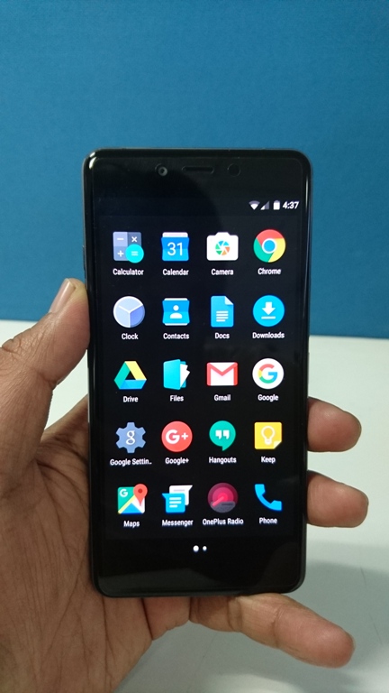 OnePlus X sale just went live on Amazon India for Rs. 16,999 for those who hold an invite to purchase the handset. Before you go ahead, here are a few photos of the OnePlus X Onyx to show you in and out of the impressive handset. OnePlus X photos,OnePlus X review,OnePlus X first look,OnePlus X real photos,OnePlus X first impressions,should u buy OnePlus X,how to buy OnePlus X,OnePlus X amazon india,OnePlus X sale live in india,OnePlus X images,OnePlus X onyx photos