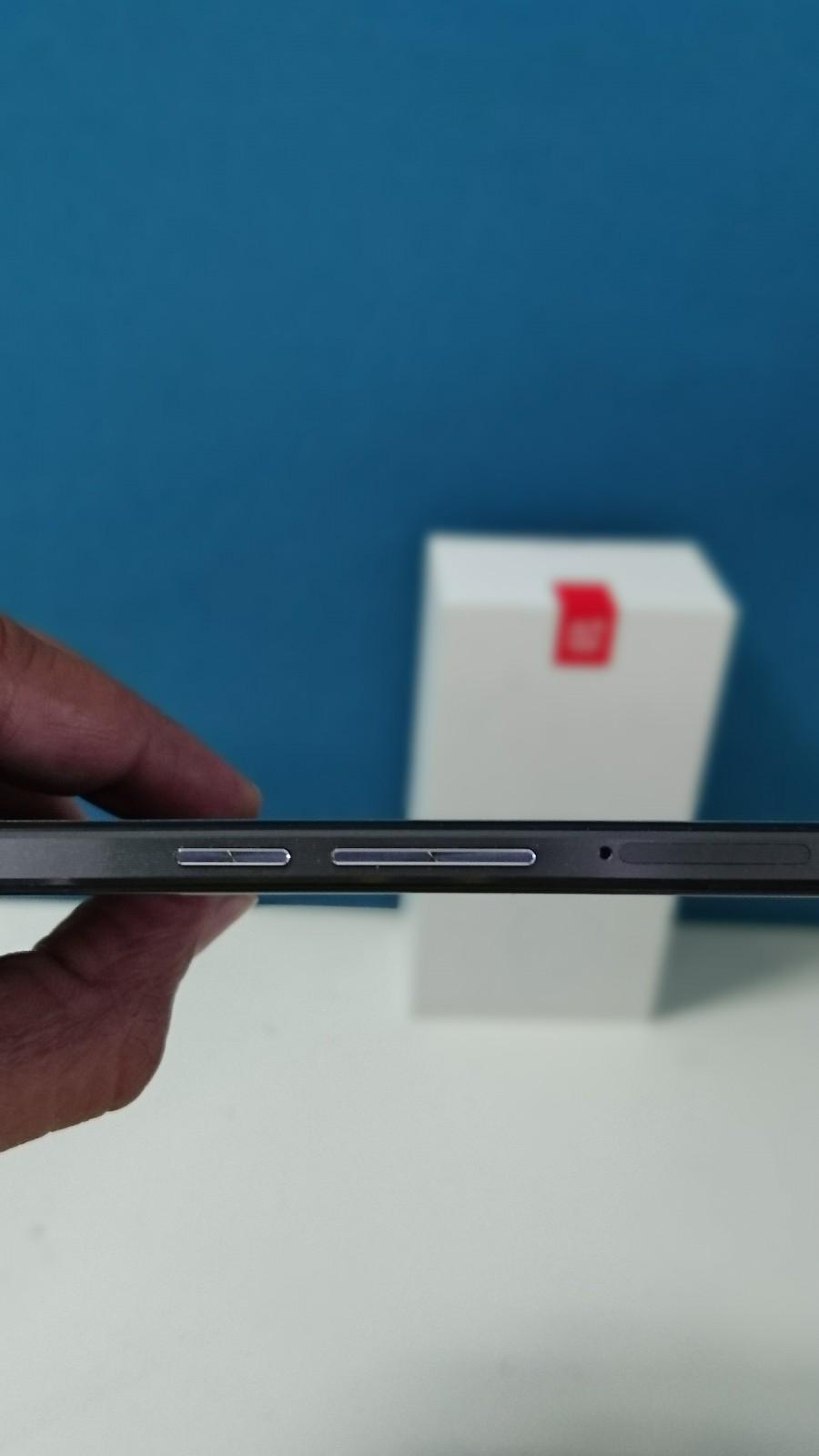 OnePlus X sale just went live on Amazon India for Rs. 16,999 for those who hold an invite to purchase the handset. Before you go ahead, here are a few photos of the OnePlus X Onyx to show you in and out of the impressive handset. OnePlus X photos,OnePlus X review,OnePlus X first look,OnePlus X real photos,OnePlus X first impressions,should u buy OnePlus X,how to buy OnePlus X,OnePlus X amazon india,OnePlus X sale live in india,OnePlus X images,OnePlus X onyx photos