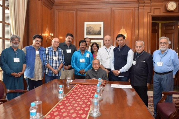Veteran actor Anupam Kher met President Pranab Mukherjee on Saturday and said he had a Anupam Kher,Anupam Kher meets President Pranab Mukherjee,President Pranab Mukherjee,Pranab Mukherjee,intolerance,March for India,Veteran actor Anupam Kher,award wapsi