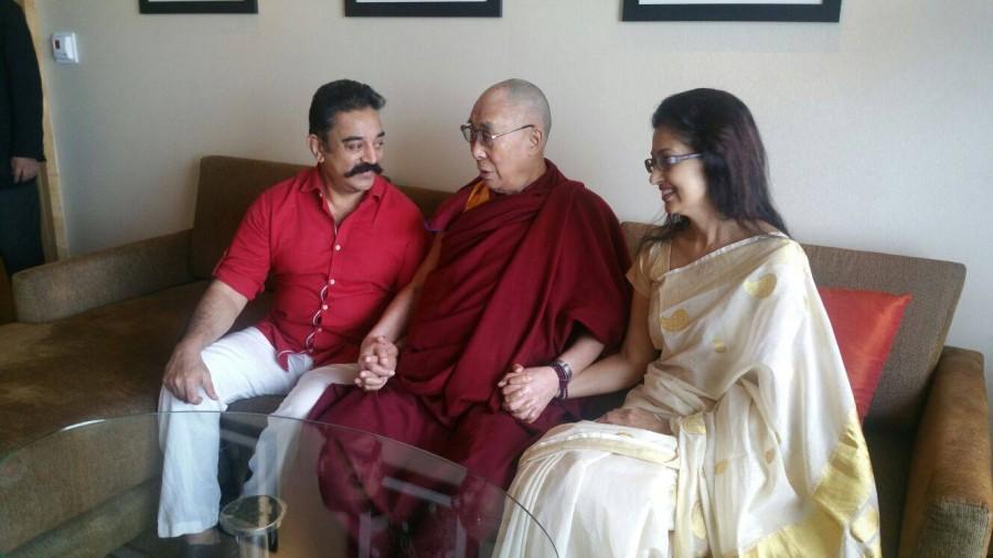 Ulaganayagan Kamal Haasan and his partner Gautami met his Holiness Dalai Lama Kamal haasan,thoongavanam,kamal haasan meets dalai lama,dalai lama with celebs,Gautami kamal haasan with dalai lama
