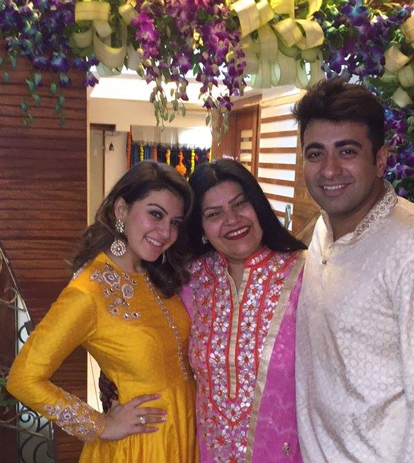Hansika Motwani celebrates Diwali - the festival of lights with her family. Hansika Motwani,Hansika Motwani diwali,celebrity diwali,hansika celebrates diwali,happy diwali