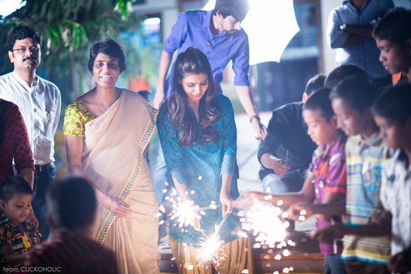 South indian actress Samantha celebrates Diwali with HIV affected kids on 11 November at Desire Society. Samantha,actress Samantha,Samantha celebrates Diwali with kids,Samantha celebrates Diwali,Samantha latest pics,Samantha latest images,Samantha latest photos,Samantha latest stills,Samantha latest pictures,Samantha pics