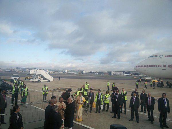 Indian Prime Minister Narendra Modi arrived in London on Thursday for a three-day visit to Britain that will see India and Britain sign a number of pacts on mutual investments and Defence cooperation. Narendra Modi reaches London,Narendra Modi in London,Modi in UK,Modi visit to Britain,Modi in Britain