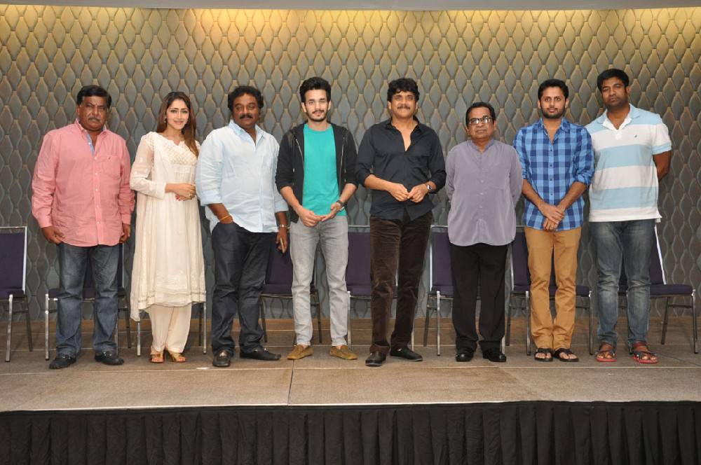 Telugu Movie Akhil: The Power Of Jua success meet held at Hyderabad. Actor Akkineni Nagarjuna, Akhil Akkineni, Nithin Reddy, Actress Sayesha Saigal, Director VV Vinayak, Comedy Actor Brahmanandam, Vennela Kishore and Sudhakar Reddy graced the event. Akhil Movie Success Meet,Akhil Success Meet,Akkineni Nagarjuna,Akhil Akkineni,Nithin Reddy,Sayesha Saigal,VV Vinayak,Brahmanandam,Vennela Kishore,Sudhakar Reddy,Akhil Movie Success Meet pics,Akhil Movie Success Meet images,Akhil Movie Success Meet photos