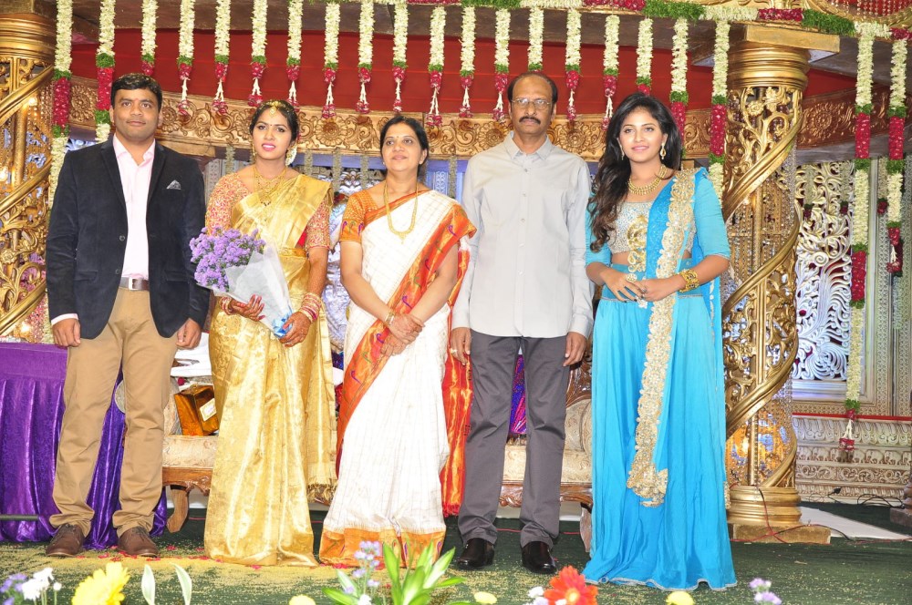 Bhanodaye (Daughter of Director Siva Nageswara Rao) Wedding Reception held on 15 November in Hyderabad. SS Rajamouli, Rajendra Prasad, Gopichand, Anjali, Brahmanandam, Posani Krishna Murali, Jayasudha, Saikumar and others graced the event. Siva Nageswara Rao Daughter Wedding Reception,SS Rajamouli,Rajendra Prasad,Gopichand,Anjali,Brahmanandam,Posani Krishna Murali,Jayasudha,Saikumar,Siva Nageswara Rao Daughter Wedding,Siva Nageswara Rao Daughter Wedding Reception pics,Siva Nageswara Rao Dau