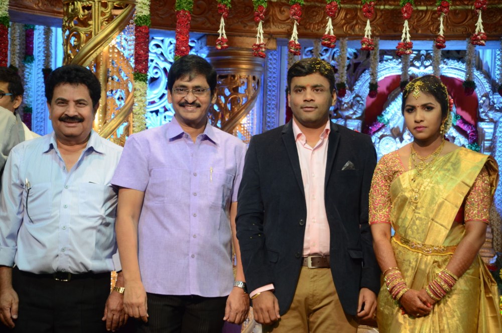 Bhanodaye (Daughter of Director Siva Nageswara Rao) Wedding Reception held on 15 November in Hyderabad. SS Rajamouli, Rajendra Prasad, Gopichand, Anjali, Brahmanandam, Posani Krishna Murali, Jayasudha, Saikumar and others graced the event. Siva Nageswara Rao Daughter Wedding Reception,SS Rajamouli,Rajendra Prasad,Gopichand,Anjali,Brahmanandam,Posani Krishna Murali,Jayasudha,Saikumar,Siva Nageswara Rao Daughter Wedding,Siva Nageswara Rao Daughter Wedding Reception pics,Siva Nageswara Rao Dau