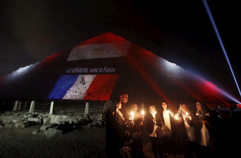 Photos from around the world as the international community shows support for the victims of the Paris terror attacks. World reacts to Paris attacks,Paris attacks,Paris attacks 2015,ISIS Paris Attacks,Paris terror attacks,Paris terror attacks 2015