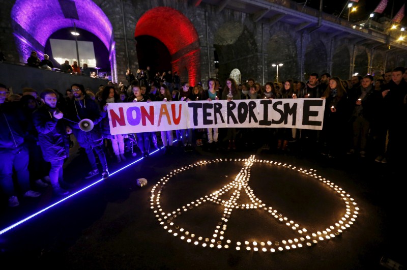 Photos from around the world as the international community shows support for the victims of the Paris terror attacks. World reacts to Paris attacks,Paris attacks,Paris attacks 2015,ISIS Paris Attacks,Paris terror attacks,Paris terror attacks 2015