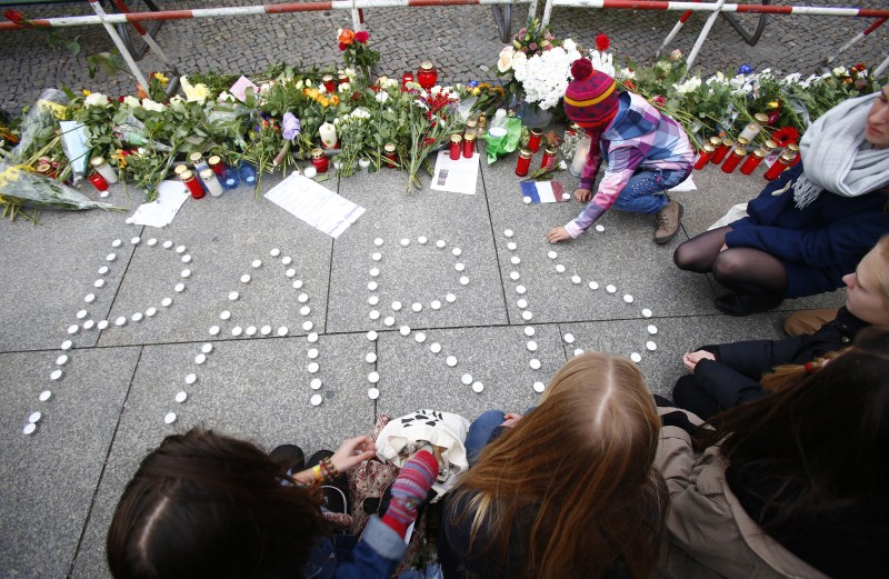 Photos from around the world as the international community shows support for the victims of the Paris terror attacks. World reacts to Paris attacks,Paris attacks,Paris attacks 2015,ISIS Paris Attacks,Paris terror attacks,Paris terror attacks 2015