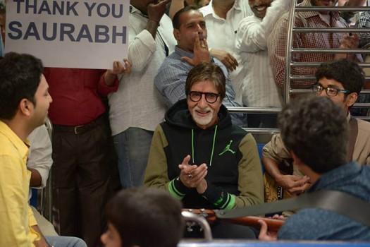 Megastar Amitabh Bachchan was spotted singing in a Mumbai local train to raise money for cancer patients.
