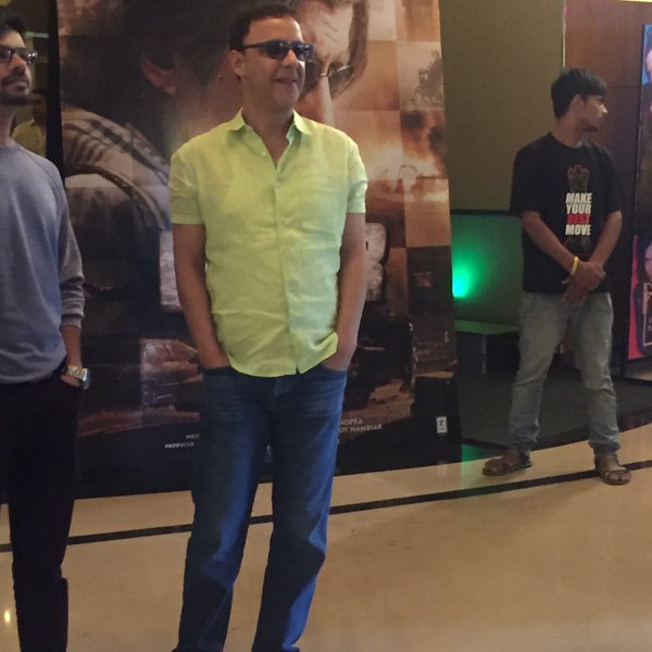 Wazir is an upcoming 2016 Bollywood drama film directed by Bejoy Nambiar and Produced by Vidhu Vinod Chopra, Aquib Khan and Rajkumar Hirani. Starring Amitabh Bachchan, Aditi Rao Hydari, Farhan Akhtar, John Abraham and Neil Nitin Mukesh in the lead role. Wazir trailer launch,Wazir trailer,bollywood movie Wazir,Amitabh Bachchan,Aditi Rao Hydari,Farhan Akhtar,John Abraham,Neil Nitin Mukesh,Wazir trailer launch pics,Wazir trailer launch images,Wazir trailer launch photos,Wazir trailer launch stills,Wazir tra