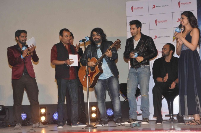 Shah Rukh Khan, Kajol, Varun Dhawan, Kriti Sanon, Rohit Shetty launched the first song 'Gerua' from their upcoming movie 'Dilwale' at Maratha Mandir in Mumbai. Shah Rukh Khan,Kajol,Varun Dhawan,Kriti Sanon,Rohit Shetty,Dilwale song launch,Dilwale,Dilwale promotion,Dilwale movie promotion