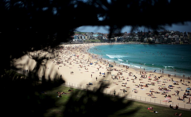 Australia's Bureau of Meteorology recorded temperatures over 40 degrees celsius (104 Fahrenheit) on Friday, with the possibility of breaking the November record of 41.8 degrees set in 1982. Heat Wave,Heat Wave across Australia,Heat Wave hits Australia,Australia Heat Wave