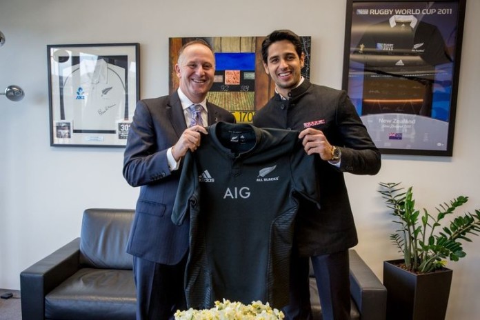 Sidharth Malhotra and John Key, who connected at various levels spoke at length on the adventure sports that the country has to offer, Bollywood cinema and a lot more! The conversation was extremely enriching and Sidharth was immensely inspired by the PM. Sidharth Malhotra,Sidharth Malhotra meets New Zealand's Prime Minister John Key,Sidharth Malhotra meets John Key,New Zealand's Prime Minister John Key,Prime Minister John Key,Sidharth Malhotra latest pics,Sidharth Malhotra latest images,Sidharth