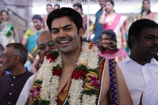 Ganesh Venkatraman and Nisha Krishnan wedding pictures. Ganesh Venkatraman,Ganesh Venkatraman wedding,Ganesh Venkatraman and Nisha Krishnan,Ganesh Venkatraman marriage pics,Ganesh Venkatraman marriage