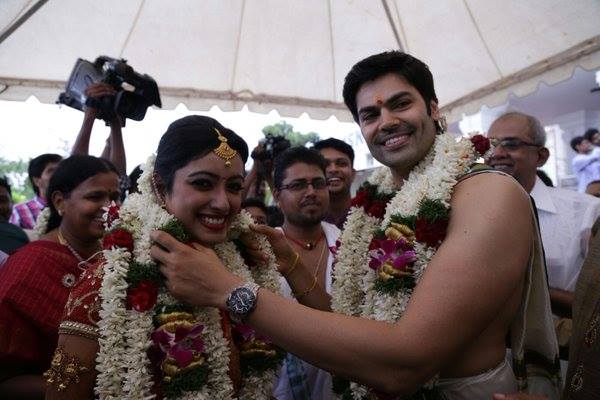 Ganesh Venkatraman and Nisha Krishnan wedding pictures. Ganesh Venkatraman,Ganesh Venkatraman wedding,Ganesh Venkatraman and Nisha Krishnan,Ganesh Venkatraman marriage pics,Ganesh Venkatraman marriage