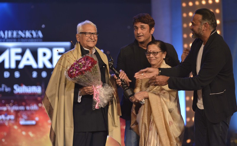 India's most prestigious film awards Filmfare held the nouveau edition of Marathi film awards held at the Kashinath Ghanekar Auditorium, Thane. Riteish Deshmukh, Tabu, Vidya Balan, Varun Dhawan, Urmila Matondkar and others present for the event. Marathi Filmfare Awards,Marathi Filmfare Awards 2014,Riteish Deshmukh,Tabu,Vidya Balan,Varun Dhawan,Urmila Matondkar,Marathi Filmfare Awards pics,Marathi Filmfare Awards images,Marathi Filmfare Awards photos,Marathi Filmfare Awards stills,Marathi Filmfare