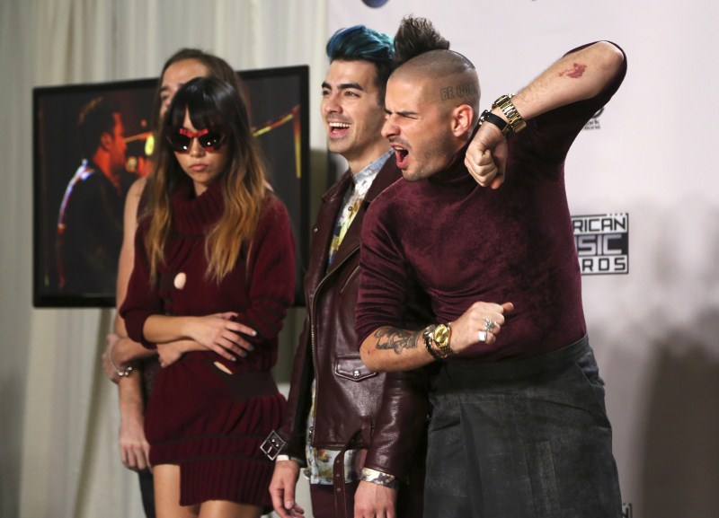 The 43rd Annual American Music Awards was held at the Microsoft Theatre in Los Angeles, California. American Music Awards 2015,american music awards,Best of American Music Awards 2015,American Music Awards 2015 winners,American Music Awards best pics,American Music Awards pics,American Music Awards images,American Music Awards photos,American Music Awar
