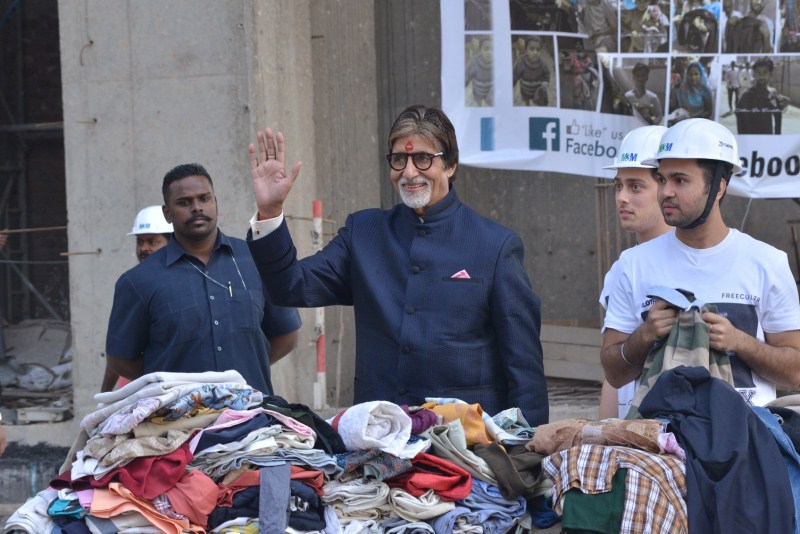 Bollywood actor Amitabh Bachchan spreads warmth in the Delhi winter with 'Aaj Ki Raat Hai Zindagi' heroes Amitabh Bachchan,actor Amitabh Bachchan,big b,Aaj Ki Raat Hai Zindagi,Aaj Ki Raat Hai Zindagi heros