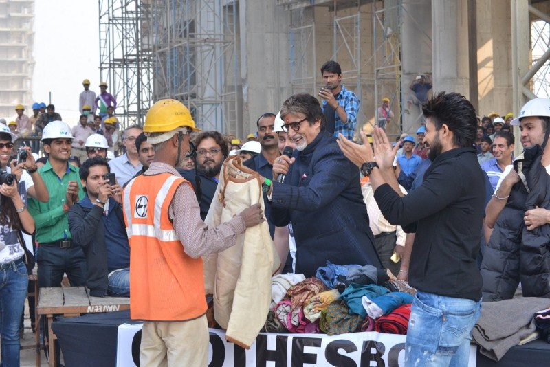 Bollywood actor Amitabh Bachchan spreads warmth in the Delhi winter with 'Aaj Ki Raat Hai Zindagi' heroes Amitabh Bachchan,actor Amitabh Bachchan,big b,Aaj Ki Raat Hai Zindagi,Aaj Ki Raat Hai Zindagi heros