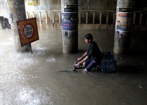 Torrential rain battered several areas in Tamil Nadu on Monday which were just recovering from an early bout of rain. Heavy rain batters Chennai,Heavy rain in Chennai,chennai heavy rain,#Chennairains,chennai rains,Heavy rain