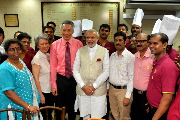 Indian Prime Minister Narendra Modi on Monday had dinner along with his Singapore counterpart Lee Hsien Loong at an Indian restaurant in the Little India locality of this city state. Narendra Modi,Lee Hsien Loong,Narendra Modi dines with Lee Hsien Loong,Little India,Modi,Modi in Singapore,Singapore counterpart Lee Hsien Loong