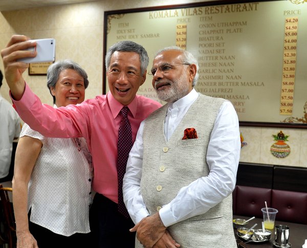 Indian Prime Minister Narendra Modi on Monday had dinner along with his Singapore counterpart Lee Hsien Loong at an Indian restaurant in the Little India locality of this city state. Narendra Modi,Lee Hsien Loong,Narendra Modi dines with Lee Hsien Loong,Little India,Modi,Modi in Singapore,Singapore counterpart Lee Hsien Loong