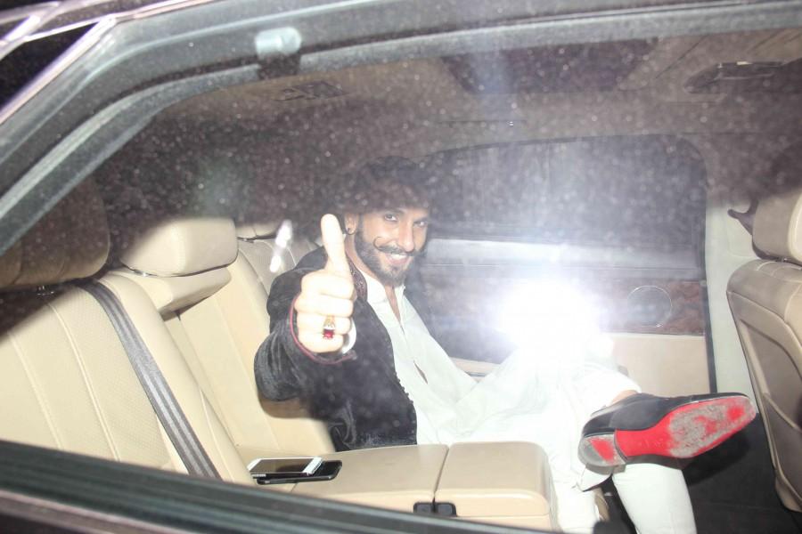 Deepika Padukone, Ranbir Kapoor, Ranveer Singh, Alka Yagnik, Hakim Aalim, Sajid Nadiadwala, Wardha Khan, Siddharth Roy Kapur, Sunidhi Chauhan and Director Imtiaz Ali graced Tamasha special Screening. Tamasha special Screening,Tamasha,Ranbir Kapoor,Ranveer Singh,Deepika Padukone,Tamasha special Screening pics,Tamasha special Screening images,Tamasha special Screening photos,Tamasha special Screening stills,Tamasha special Screening pictures