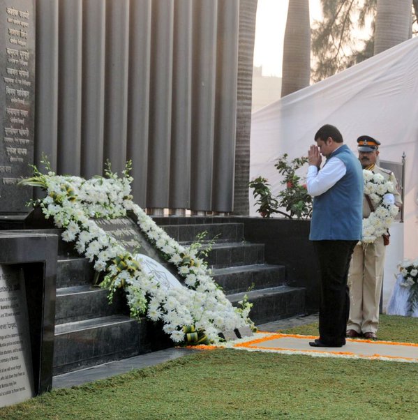 Chief Minister Devendra Fadnavis pays homage to martyrs on seventh anniversary of 26/11 Mumbai attacks. 26/11,mumbai 26/11,26/11 Mumbai attacks,26/11 mumbai terror attack,Mumbai remembers heroes
