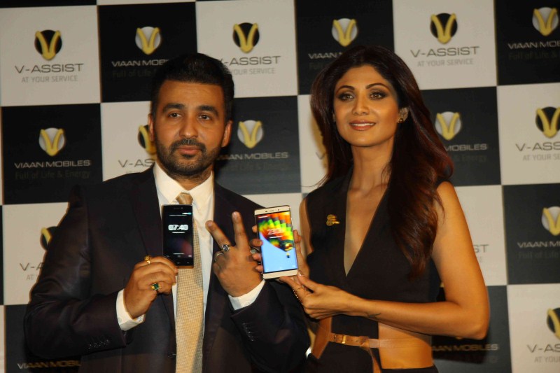 Ollywood actress Shilpa Shetty and her businessman husband Raj Kundra launched Viaan Mobiles on Wednesday. Shilpa Shetty,Raj Kundra,Shilpa Shetty,Raj Kundra launch Viaan Mobiles,Viaan Mobiles,Viaan Mobile,Malaika Arora Khan,Farah Khan,Manish Paul,Jeetendra