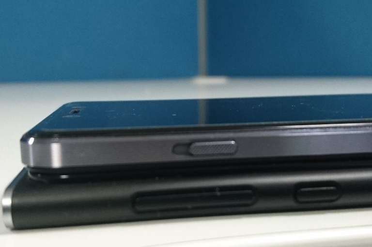 Take a look at the photos of OnePlus X and Obi Worldphone SF1 side-by-side. OnePlus X vs Obi Worldphone SF1,OnePlus X comparison,OnePlus X review,OnePlus X design,OnePlus X photos,Obi Worldphone SF1,Obi Worldphone SF1 comparison,Obi Worldphone SF1 vs oneplus x,Obi Worldphone SF1 photos,Obi Worldphone SF1 photo comparison,Obi Worl
