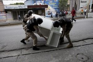 Protests over election results in Haiti turn violent,Protests in Haiti,Protests over election results,Haiti turn violent,Violent protests