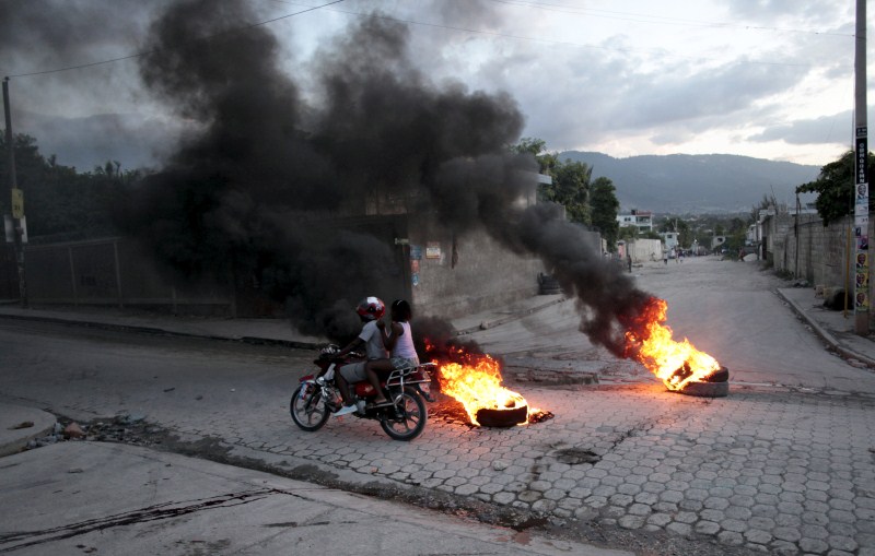 Violent protests erupt in Haiti following official results of last month's election. Protests over election results in Haiti turn violent,Protests in Haiti,Protests over election results,Haiti turn violent,Violent protests