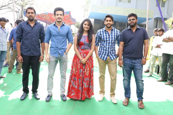 Naga Chaitanya and Shruti Haasan's Premam remake launched officially today (28 November) at Ramanaidu Studios. Actor Akhil Akkineni, Naga Chaitanya Anupama Parameswaran and Suresh Babu graced the event. Premam,Premam remake launched,Naga Chaitanya,Shruti Haasan,Akhil Akkineni