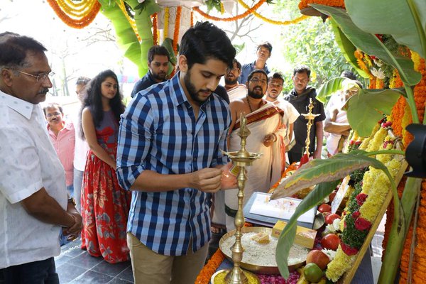 Naga Chaitanya and Shruti Haasan's Premam remake launched officially today (28 November) at Ramanaidu Studios. Actor Akhil Akkineni, Naga Chaitanya Anupama Parameswaran and Suresh Babu graced the event. Premam,Premam remake launched,Naga Chaitanya,Shruti Haasan,Akhil Akkineni