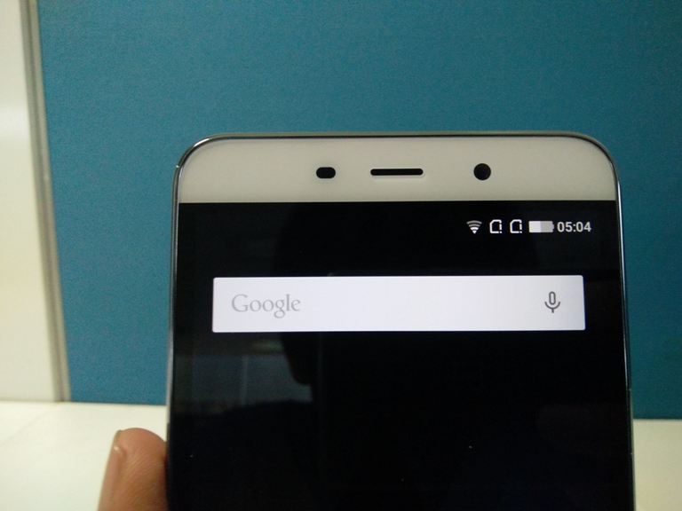 Coolpad Note 3 is one of the most in-demand handsets in the sub-Rs. 10,000 range. It offers a lot for price, such as fingerprint scanner, 3,000mAh battery, 3GB RAM, 13MP camera and more. Coolpad Note 3 first look,Coolpad Note 3 review,Coolpad Note 3 unboxing,why buy Coolpad Note 3,should i buy Coolpad Note 3,Coolpad Note 3 photos,Coolpad Note 3 images,Coolpad Note 3 real images,Coolpad Note 3 photo review,Coolpad Note 3 close look,Coolpad