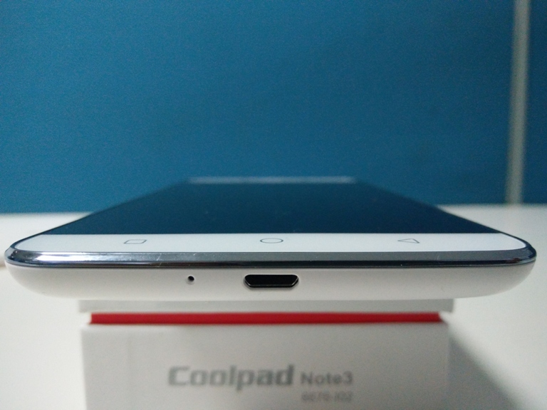 Coolpad Note 3 is one of the most in-demand handsets in the sub-Rs. 10,000 range. It offers a lot for price, such as fingerprint scanner, 3,000mAh battery, 3GB RAM, 13MP camera and more. Coolpad Note 3 first look,Coolpad Note 3 review,Coolpad Note 3 unboxing,why buy Coolpad Note 3,should i buy Coolpad Note 3,Coolpad Note 3 photos,Coolpad Note 3 images,Coolpad Note 3 real images,Coolpad Note 3 photo review,Coolpad Note 3 close look,Coolpad
