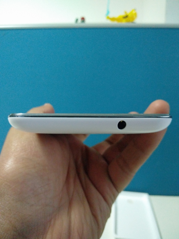 Coolpad Note 3 is one of the most in-demand handsets in the sub-Rs. 10,000 range. It offers a lot for price, such as fingerprint scanner, 3,000mAh battery, 3GB RAM, 13MP camera and more. Coolpad Note 3 first look,Coolpad Note 3 review,Coolpad Note 3 unboxing,why buy Coolpad Note 3,should i buy Coolpad Note 3,Coolpad Note 3 photos,Coolpad Note 3 images,Coolpad Note 3 real images,Coolpad Note 3 photo review,Coolpad Note 3 close look,Coolpad