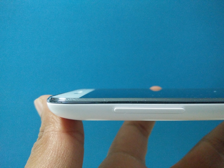 Coolpad Note 3 is one of the most in-demand handsets in the sub-Rs. 10,000 range. It offers a lot for price, such as fingerprint scanner, 3,000mAh battery, 3GB RAM, 13MP camera and more. Coolpad Note 3 first look,Coolpad Note 3 review,Coolpad Note 3 unboxing,why buy Coolpad Note 3,should i buy Coolpad Note 3,Coolpad Note 3 photos,Coolpad Note 3 images,Coolpad Note 3 real images,Coolpad Note 3 photo review,Coolpad Note 3 close look,Coolpad