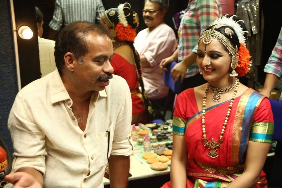 Sathyan Anthikkad and Manju Warrier Mohanlal and Manju Warrier,Manju Warrier,Mohanlal,Ennum Eppozhum,Ennum Eppozhum stills,Ennum Eppozhum posters