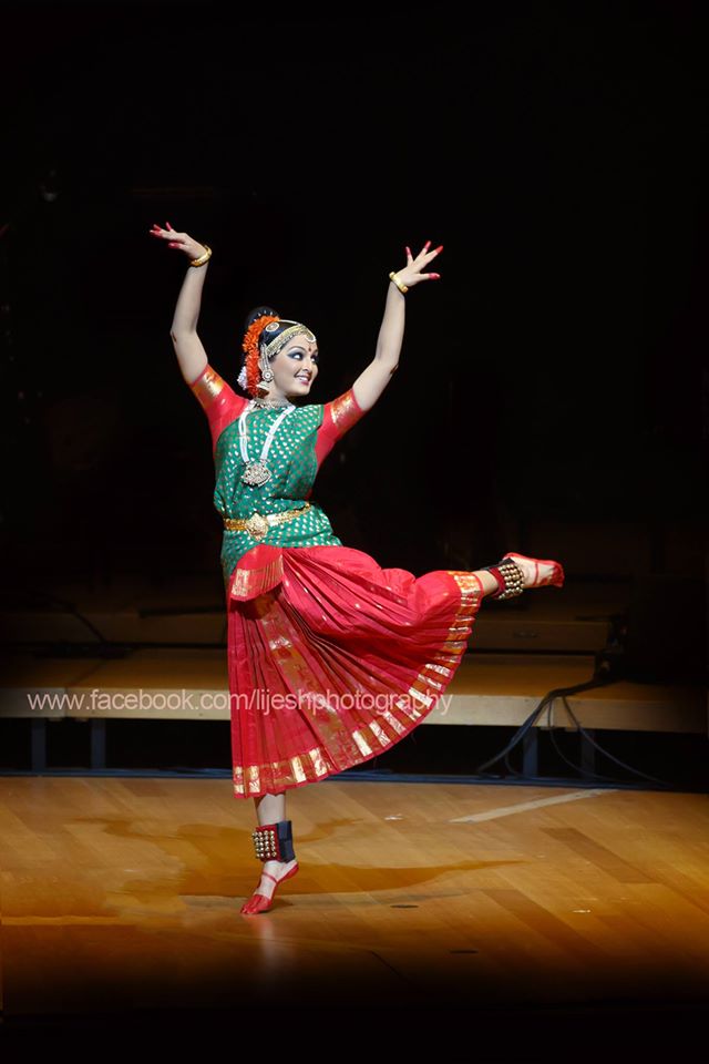 Manju Warrier Manju warrier,manju warrier photos,manju warrier dance photos,manju warrier dance,manju warrier films,Ennum Eppozhum
