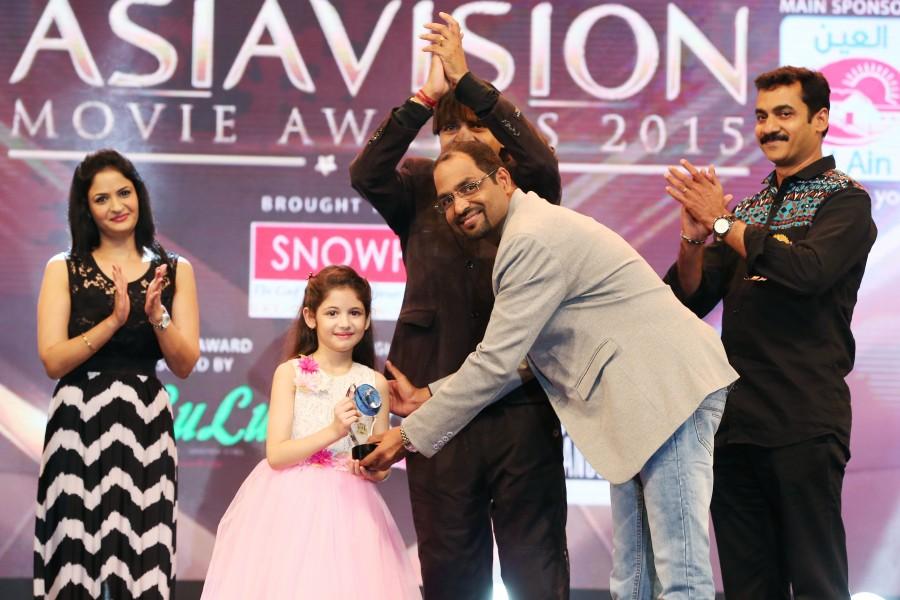 The 10th edition of the prestigious Asiavision movie awards function has begun at Al Sharjah Cricket Stadium on 2 December. Asiavision Awards,asiavision awards 2015,Asiavision Movie Awards 2015 photos,asiavision winners photos,jackie Shroff,imran khan at Asiavision