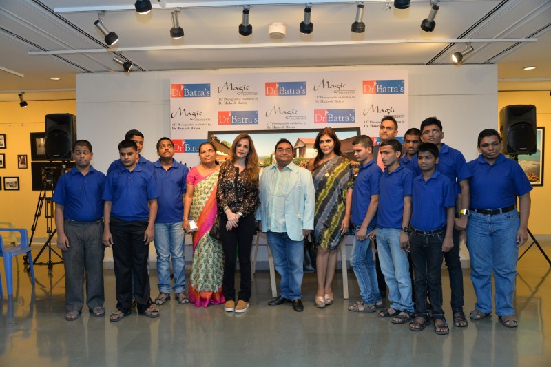 Dr Mukesh Batra with Sussanne Khan at the inauguration of 11th annual charity photo exhibition showcasing Dr. Batra's collection of photographs titled 'Magic Moments' at NCPA. Sussane Khan,Sussane Khan inaugurates Mukesh Batra's art exhibition,Sussane Khan inaugurates art exhibition,Dr. Mukesh Batra's art exhibition,Dr. Mukesh Batra
