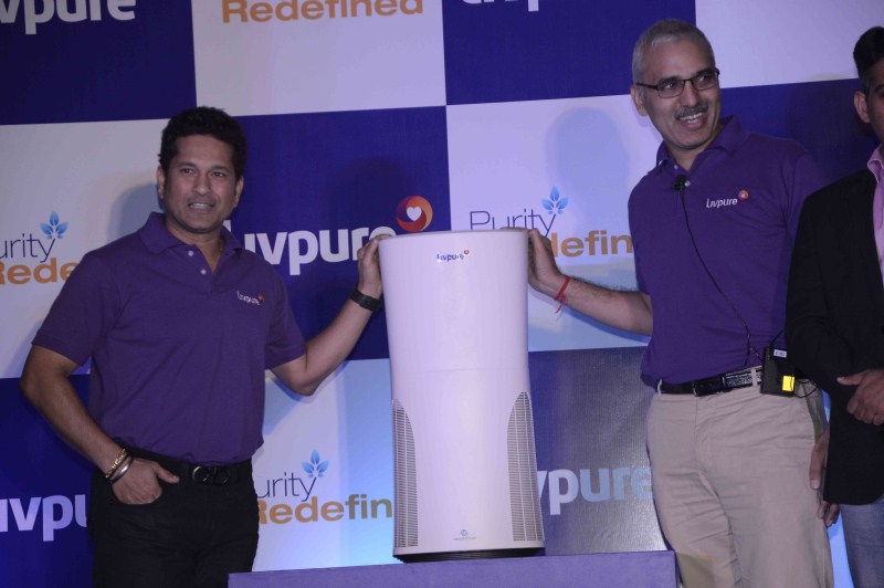 Master blaster Sachin Tendulkar launched a new portable air purifier for cars in India. Sachin Tendulkar,Sachin Tendulkar launches Livpure water purifier,Livpure water purifier,water purifier,Sachin,portable air purifier