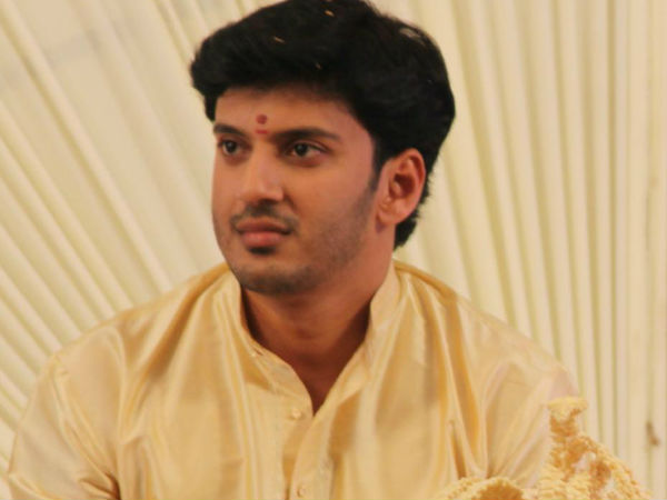 Malayalam actress Nimisha Suresh married Jijish Janardhanan held at Guruvayoor Temple in Kerala. Nimisha Suresh,Nimisha Suresh wedding,Nimisha Suresh wedding pictures,Nimisha Suresh marriage,Nimisha Suresh marriage pictures,Jijish Janardhanan