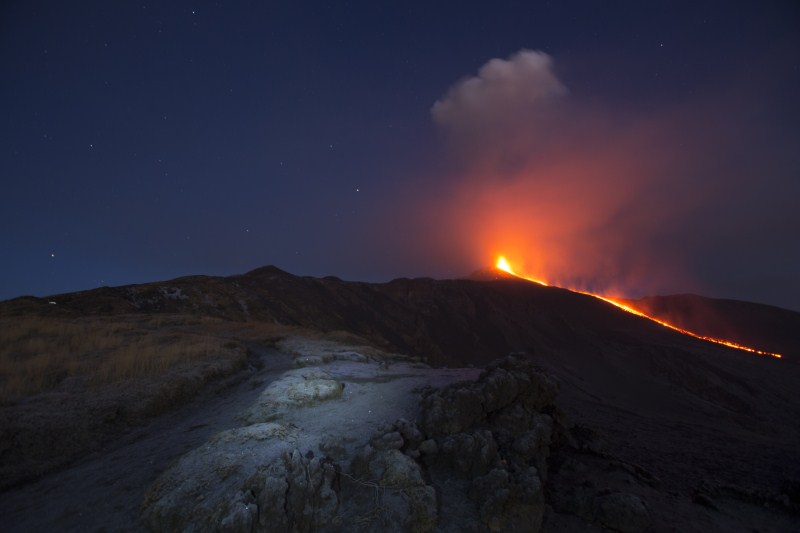 Italy's Mount Etna, Europe's tallest and most active volcano, spews lava as it erupts on the southern island of Sicily, Italy. Italy's Mount Etna erupted,Mount Etna erupted,Mount Etna,volcano