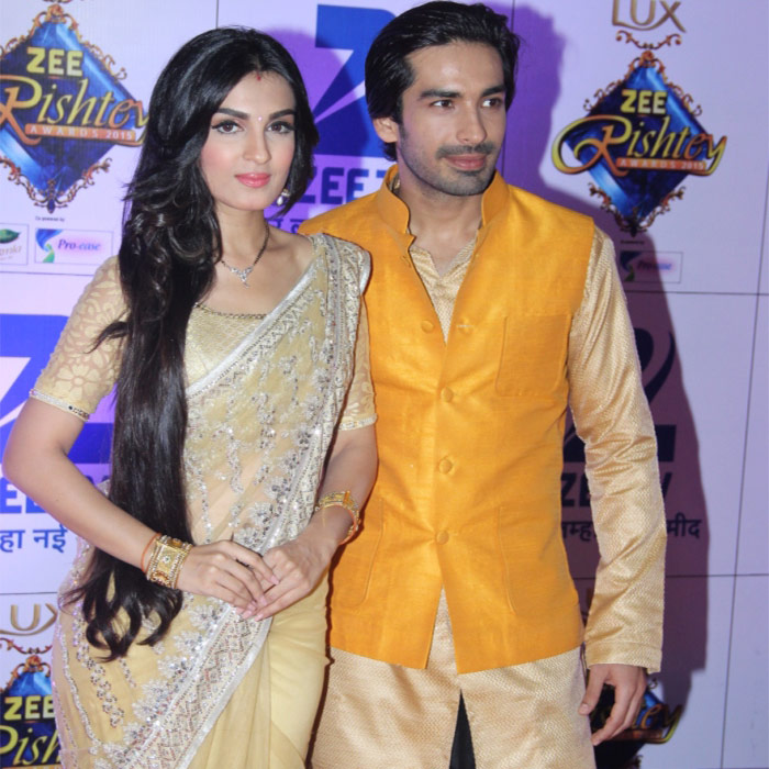 Popular TV shows Zee Rishtey Awards 2015,Zee Rishtey Awards,Kumkum Bhagya,Ek Tha Raja Ek Thi Rani,Zee Rishtey Awards pics,Zee Rishtey Awards images,Zee Rishtey Awards photos,Zee Rishtey Awards pictures