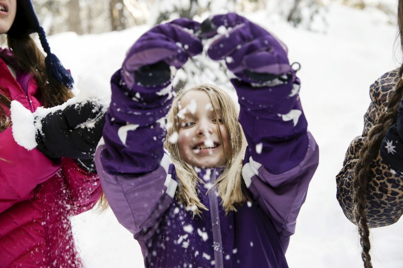 El Nino brings snow to California, a welcome sight after years of drought. Snow in California,People enjoy the snow in California,People enjoy the snow,El Nino brings snow to California,El Nino