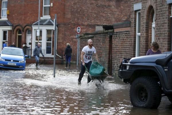 Storm Desmond hits Britain - Photos,Images,Gallery - 35095
